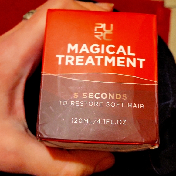 Hair treatment - Picture 1 of 3